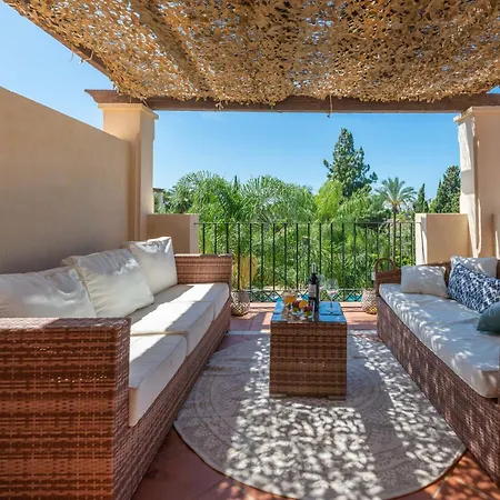Apartment Modern And Spacious 2 Bdrm Penthouse With 3 Pools Marbella
